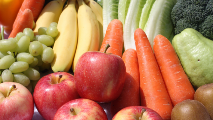 fruits et légumes pour lutter contre les cheveux ternes