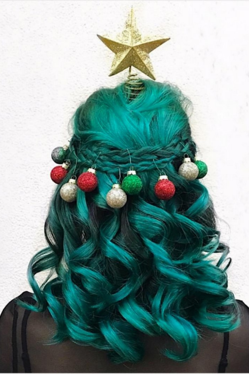 Coiffures de Noël 25 idées pour trouver l’inspiration