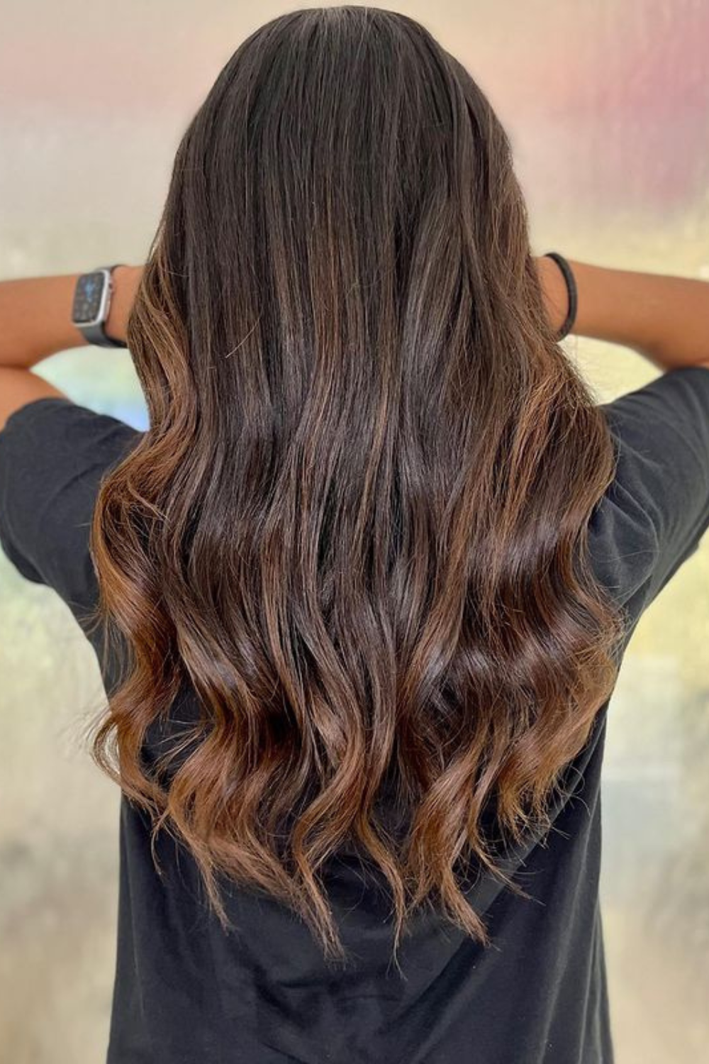 Combien coûte une coloration chez le coiffeur (et à domicile)