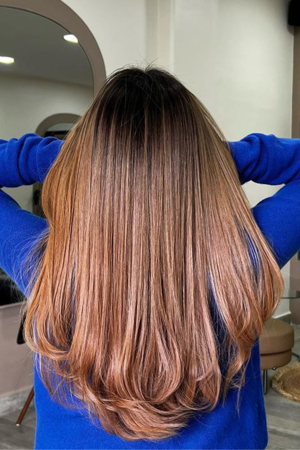 Combien coûte une coloration chez le coiffeur (et à domicile)