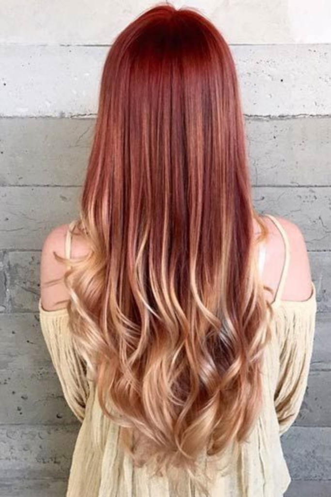 tie and dye rouge blond cheveux longs